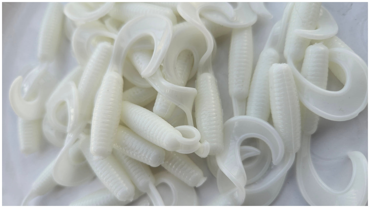 SNOW WHITE CURLY TAIL